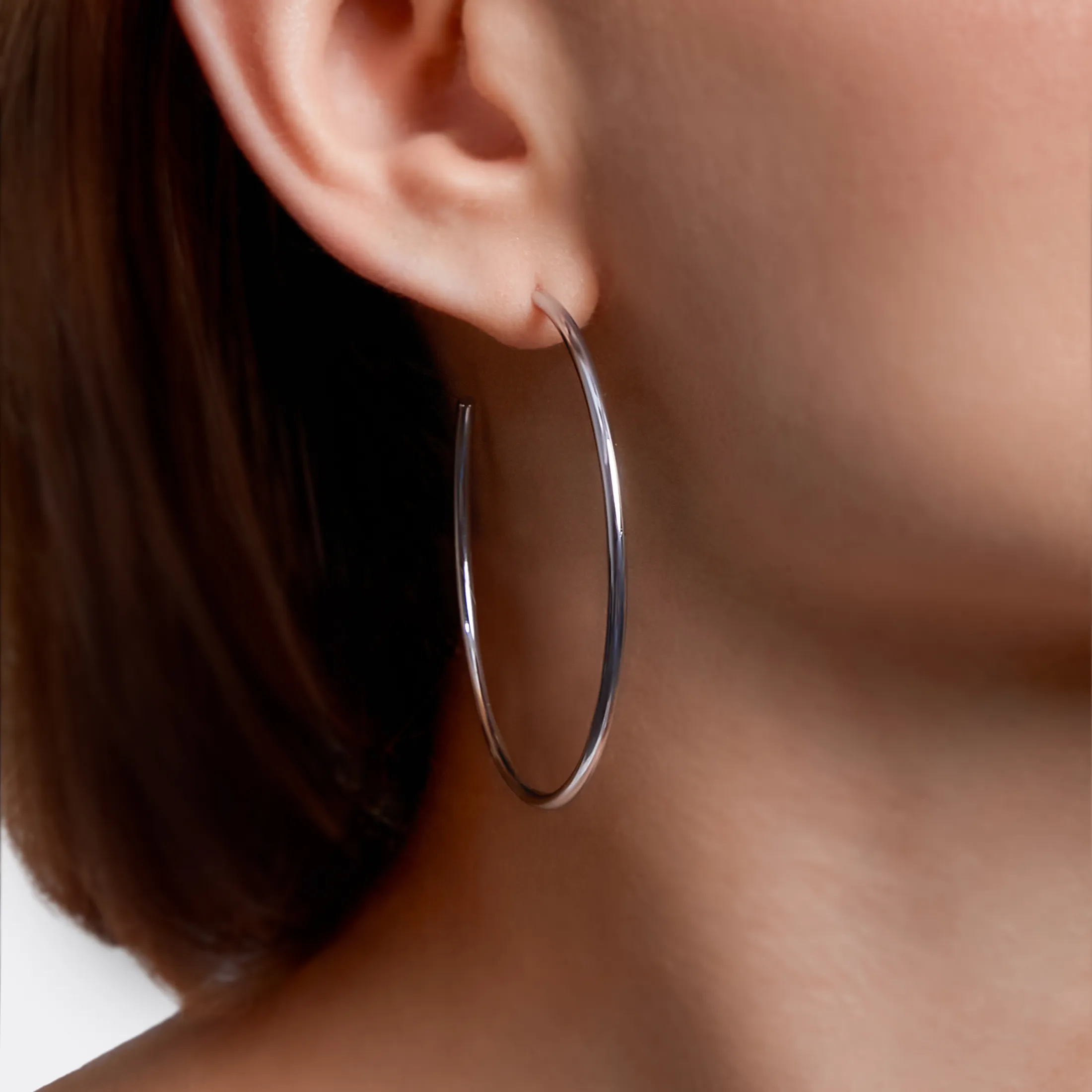 Grande Svelte Hoop Earrings - alternate view