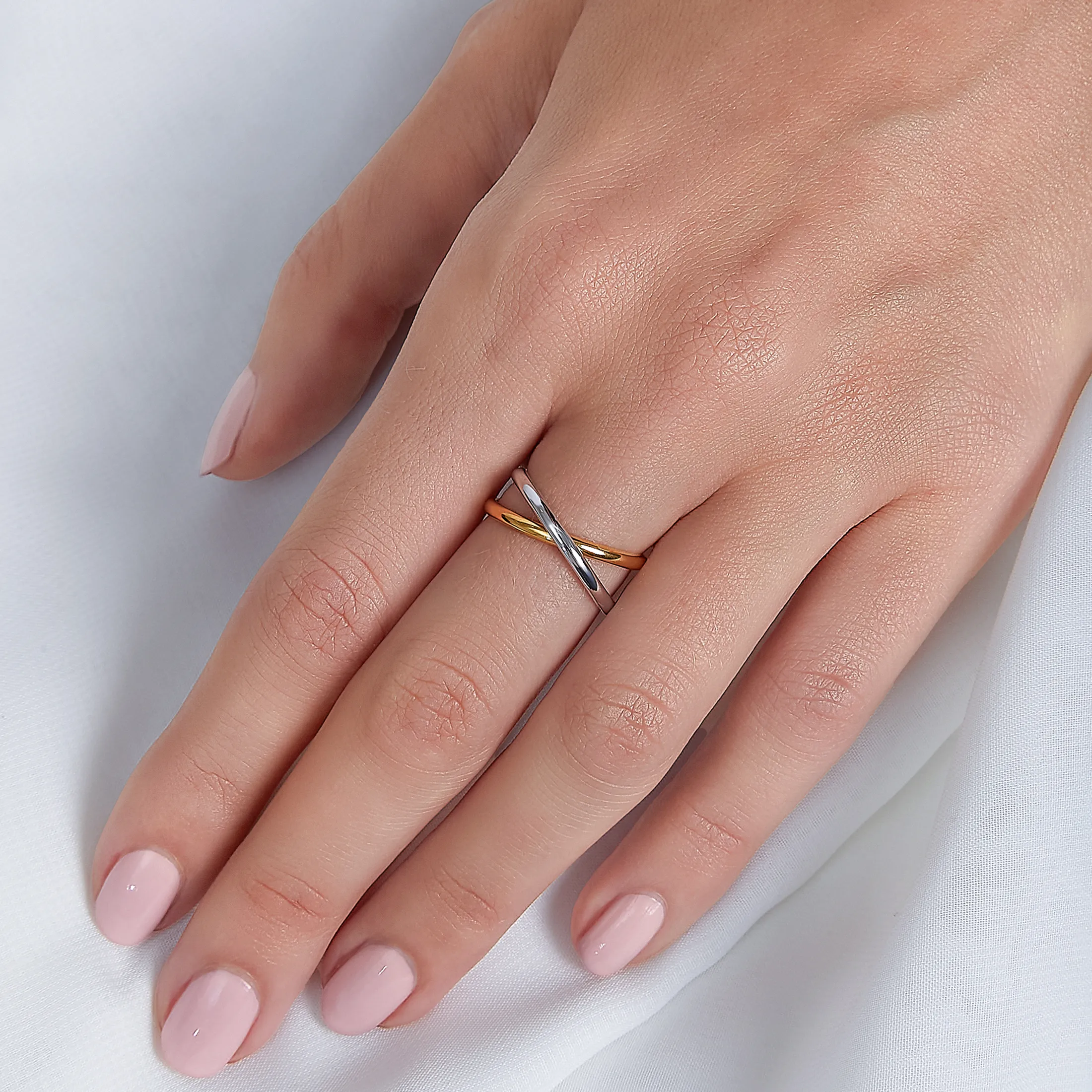 Interlocking Eternity Ring - alternate view