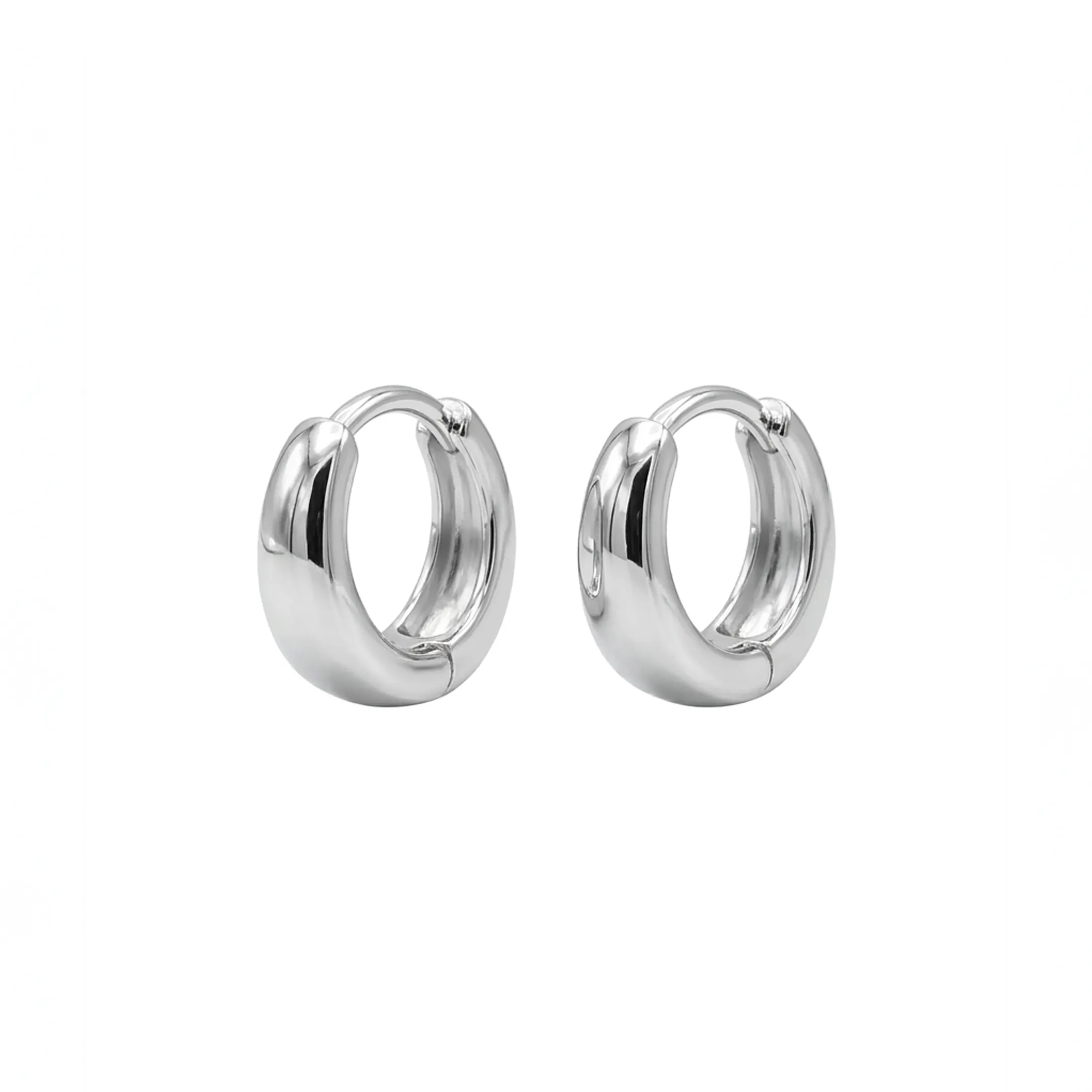 Graduated Huggie Hoop Earrings