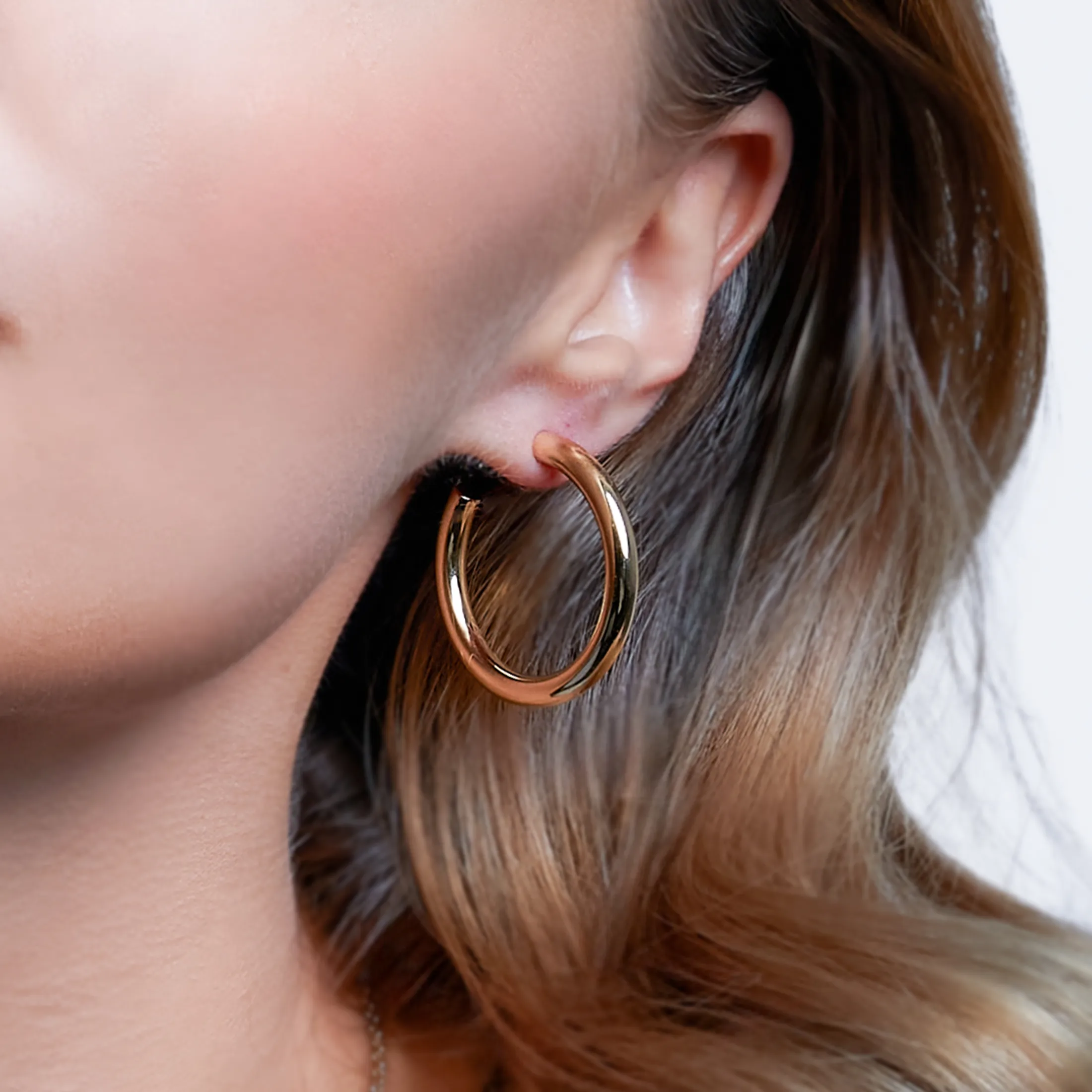 Grande Signature Hoop Earrings - alternate view