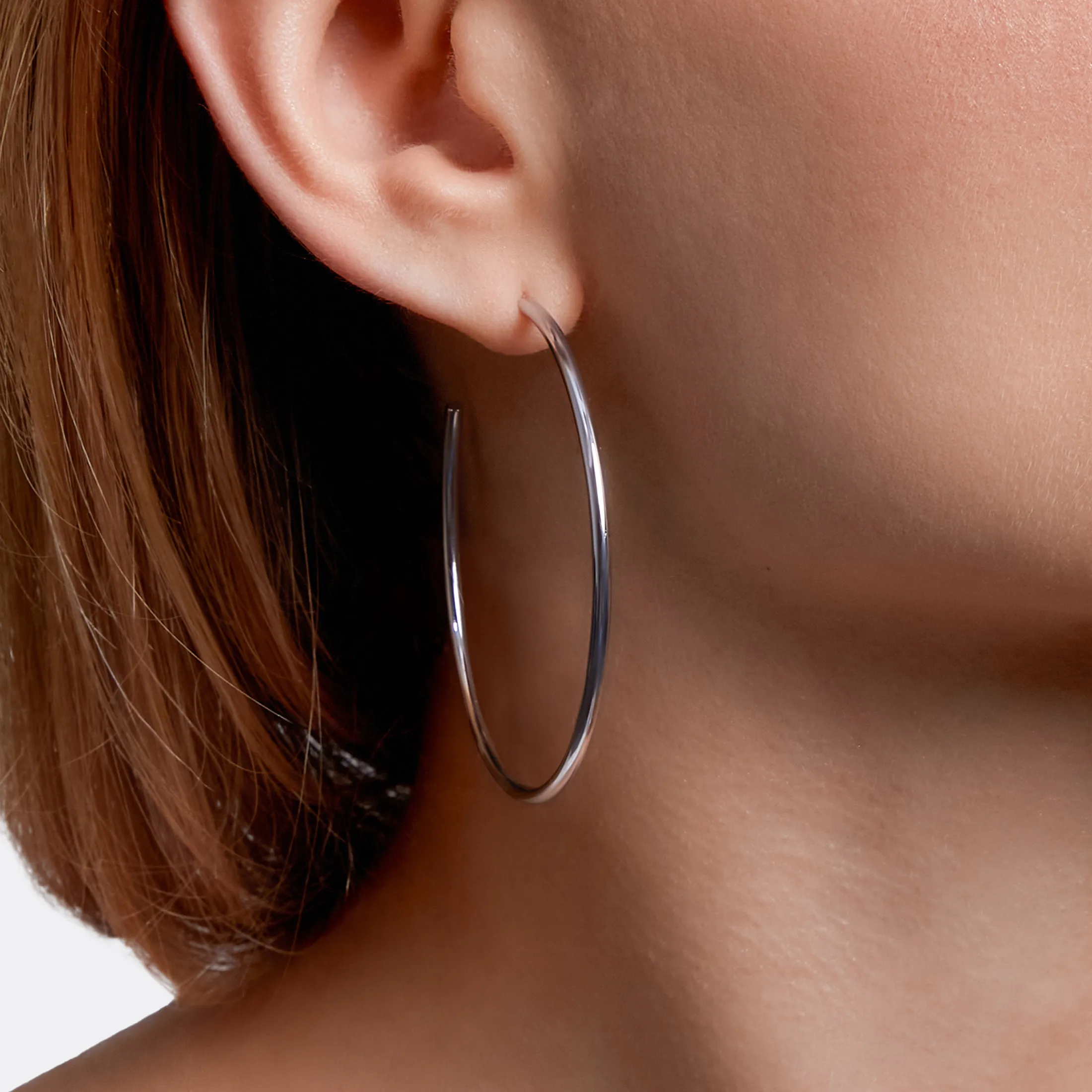 Grande Svelte Hoop Earrings - alternate view